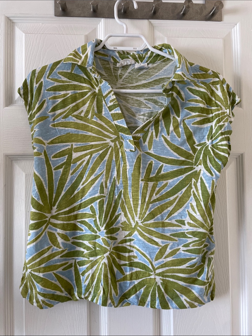 SIGRID Olsen linen blend tee blue green leaves
